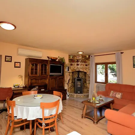 Apartment Haldej *