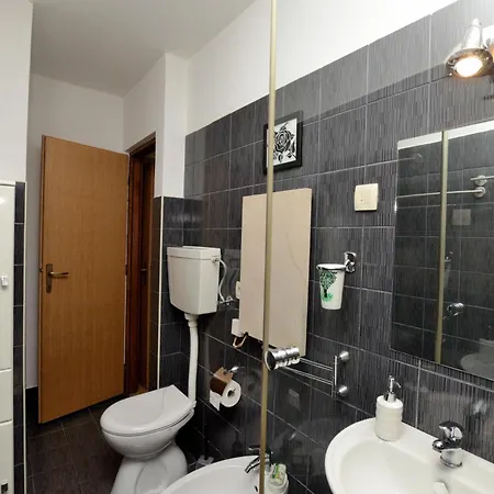Haldej Apartment